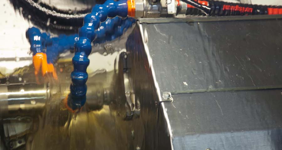 Can cutting fluids impact tool life?